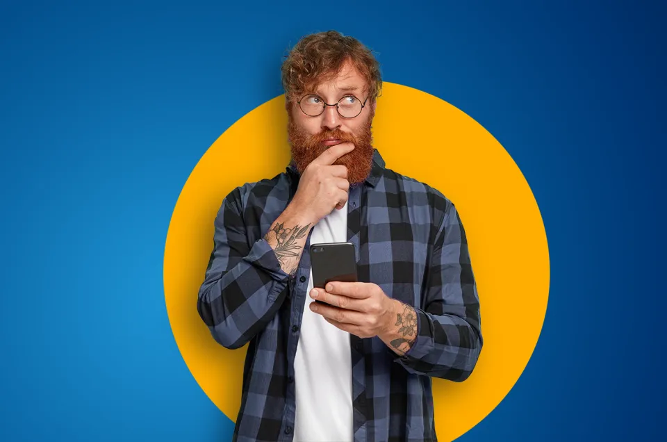 Mann mit Bart und kariertem Hemd meldet sich bei Glaserfaser-Newsletter an