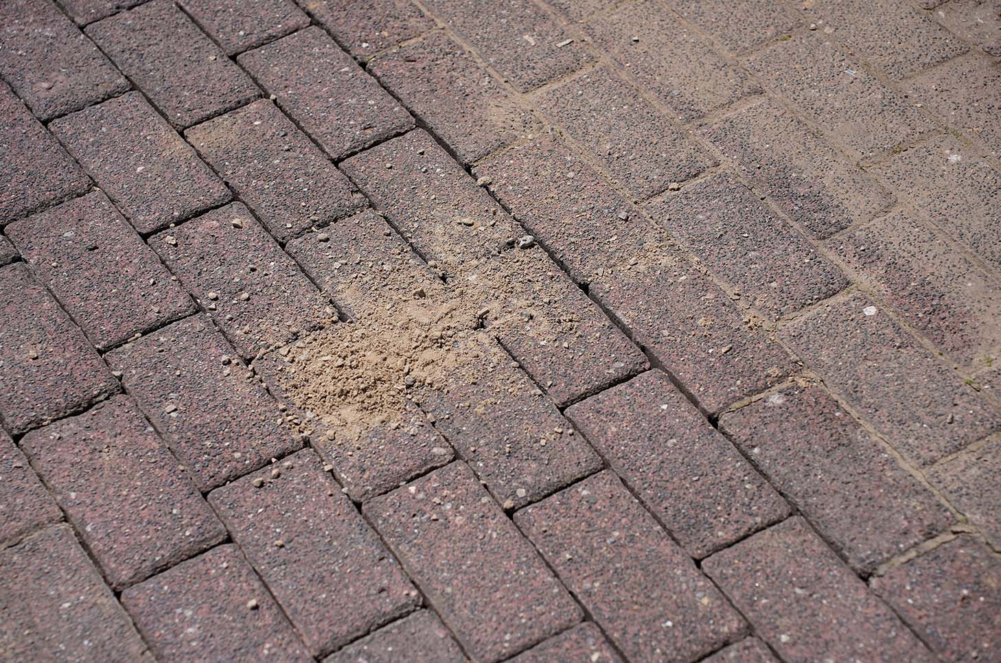 Erneut mit Sand befüllen